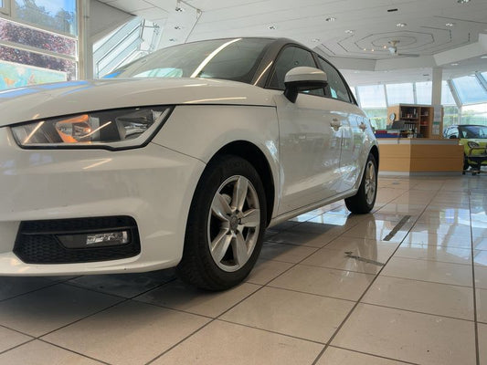 Audi A1 Sportback 1.0 TFSI 2015 – снимка 2