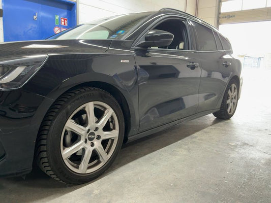 Ford Focus 1.0 EcoBoost Mild-Hybrid ST-Line 2024 – снимка 2