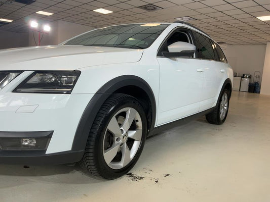 Skoda Octavia 2.0 TDI Scout 4x4 2017 – снимка 2