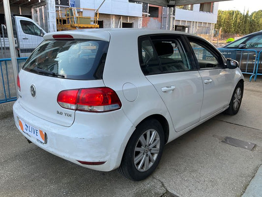 Volkswagen Golf VI 2.0 TDI Advance 2010 – снимка 2