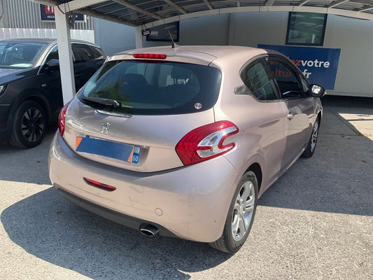 Peugeot 208 1.2 VTi Allure 2013 – снимка 2