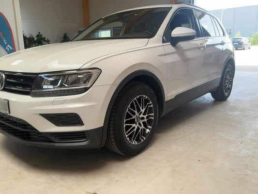 Volkswagen Tiguan 2.0 TDI Trendline BlueMotion Tech 2017 – снимка 2