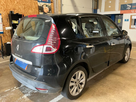 Renault Scenic 1.9 dCi Luxe 2011 – снимка 2