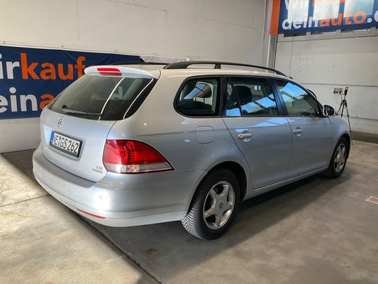 Volkswagen Golf VI 1.6 TDI Trendline BlueMotion Tech 2011 – снимка 2