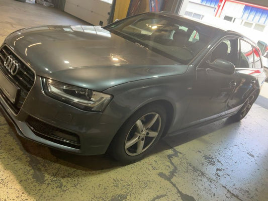 Audi A4 2.0 TDI S line Sportpaket plus 2012 – снимка 2