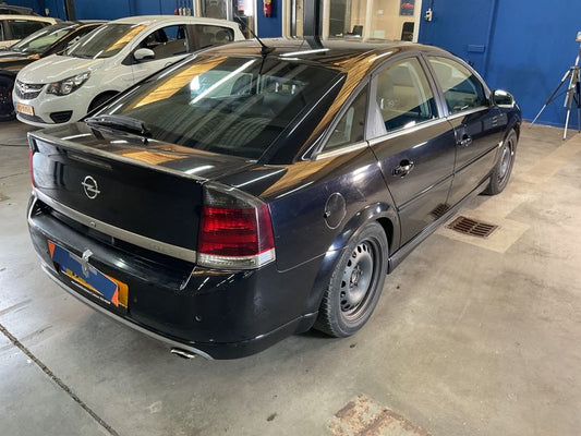 Opel Vectra 3.2 V6 GTS 2003 – снимка 2