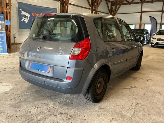 Renault Scenic 1.5 dCi Latitude 2007 – снимка 2