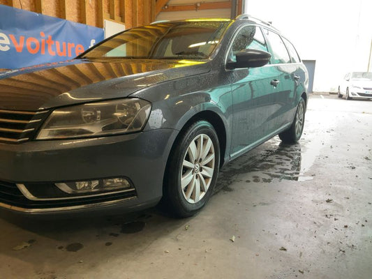 Volkswagen Passat 2.0 TDI Comfortline BlueMotion Tech 2014 – снимка 2