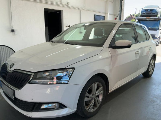 Skoda Fabia 1.0 TSI Ambition 2021 – снимка 2