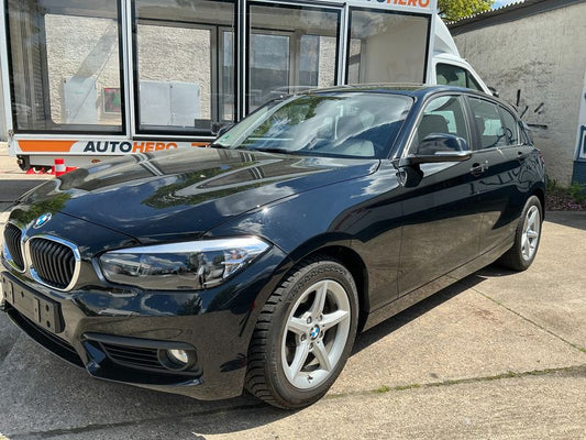 BMW 1er 120d Advantage 2019 – снимка 2