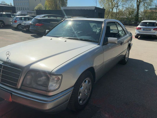 Mercedes-Benz E-Klasse 220 CE 1994 – снимка 2