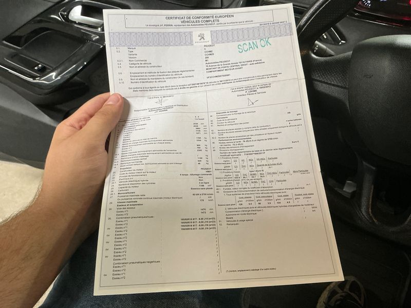 Peugeot 208 1.2 VTi Access 2013 – снимка 6