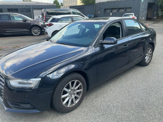 Audi A4 1.8 TFSI Attraction 2012 – снимка 2