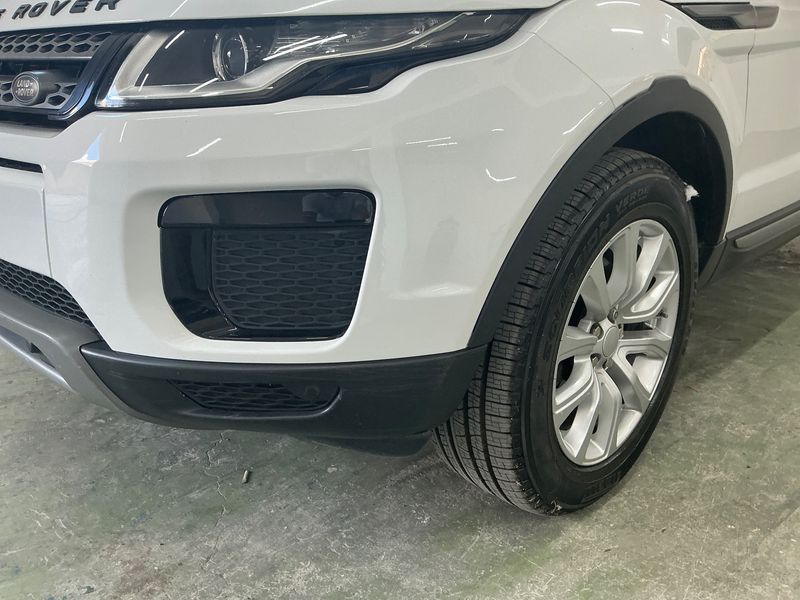 Land Rover Evoque 2.0 Td4 SE 2018 – снимка 36