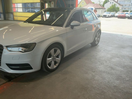 Audi A3 Sportback 2.0 TDI Ambition 2015 – снимка 2