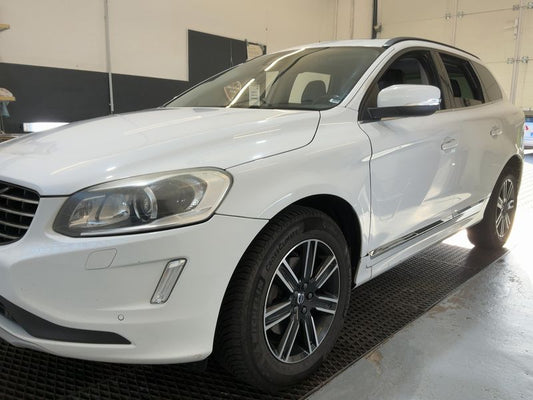 Volvo XC60 2.0 D3 Summum 2WD 2017 – снимка 2