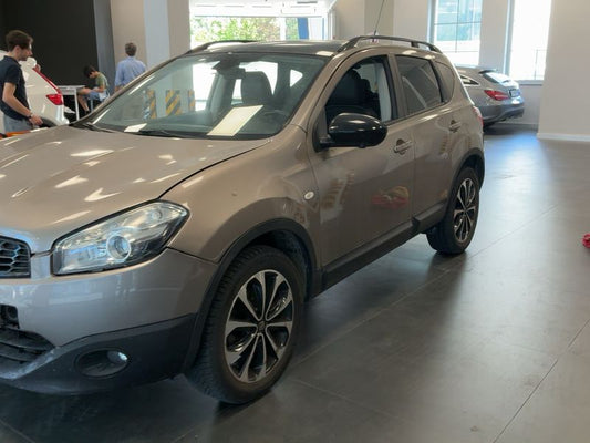 Nissan Qashqai 2.0 360 4x4 2013 – снимка 2