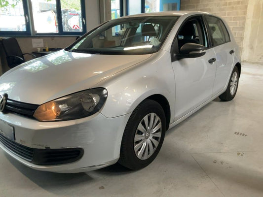 Volkswagen Golf VI 1.6 TDI Trendline 2012 – снимка 2