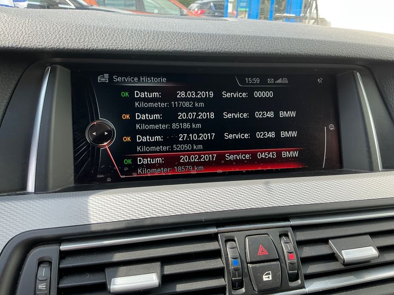 BMW 5er 530d xDrive 2016 – снимка 24