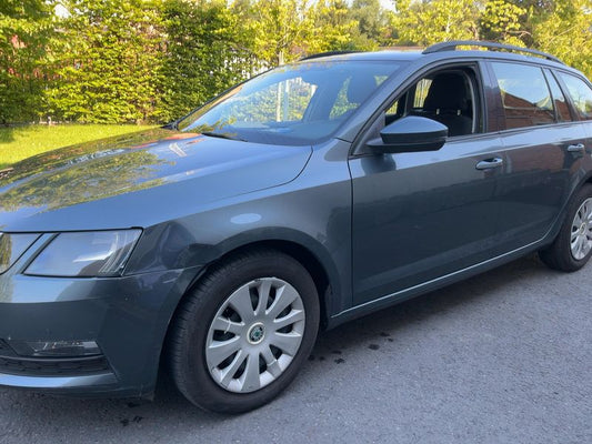 Skoda Octavia 1.6 TDI Ambition 2019 – снимка 2