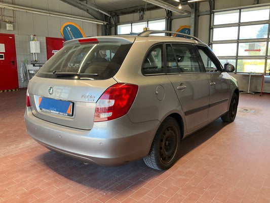 Skoda Fabia 1.6 Ambiente 2008 – снимка 2