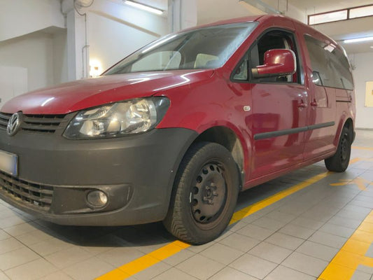 Volkswagen Caddy 1.6 TDI Maxi Trendline 2011 – снимка на щета 2