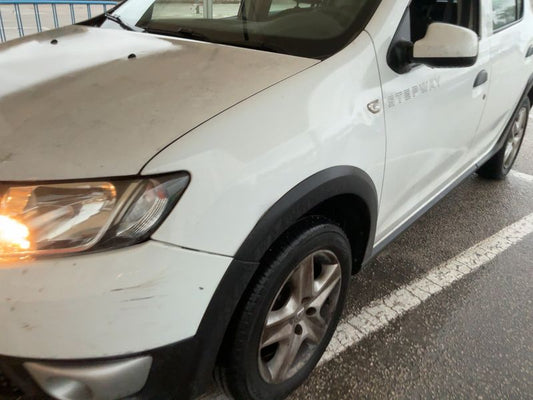 Dacia Sandero 0.9 TCe Stepway 2015 – снимка 2
