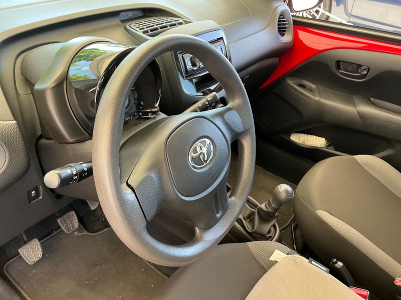 Toyota Aygo 1.0 VVT-i X 2020 – снимка 24