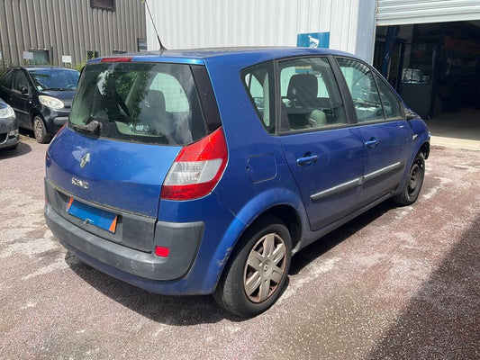 Renault Grand Scenic 1.6 Expression Confort 2005 – снимка 2