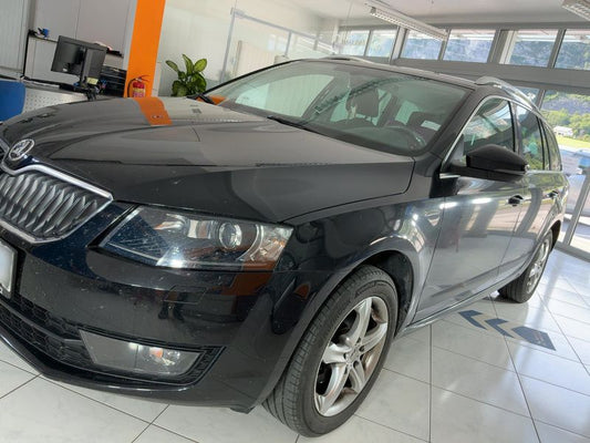 Skoda Octavia 1.6 TDI Style 4x4 2016 – снимка 2