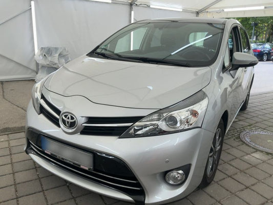 Toyota Verso 1.6 D-4D SkyView Edition 2014 – снимка 2