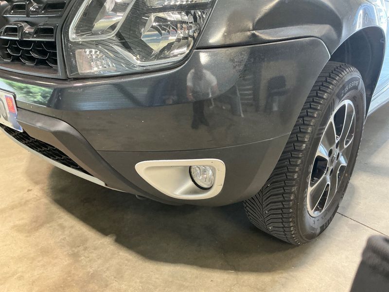 Dacia Duster 1.5 dCi SL Black Touch 4x2 2017 – снимка 39