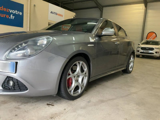 Alfa Romeo Giulietta 1.8 Turbo Quadrifoglio Verde 2011 – снимка 2