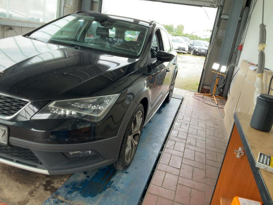 Seat Leon 2.0 TDI X-Perience 4Drive 2015 – снимка 2