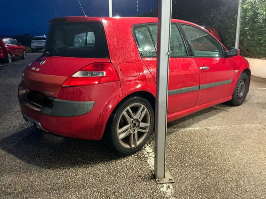 Renault Megane 2.0 dCi Dynamique 2007 – снимка 2