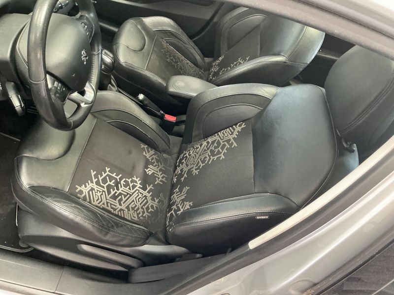 Peugeot 208 1.6 Féline 2014 – снимка 24