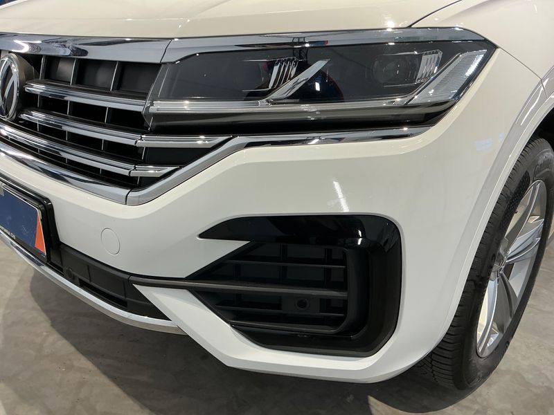 Volkswagen Touareg 3.0 V6 TDI R-Line 4Motion 2021 – снимка 25