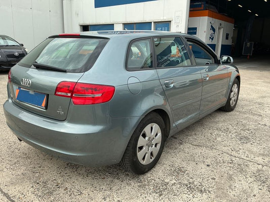 Audi A3 Sportback 1.6 TDIe Attraction 2011 – снимка 2