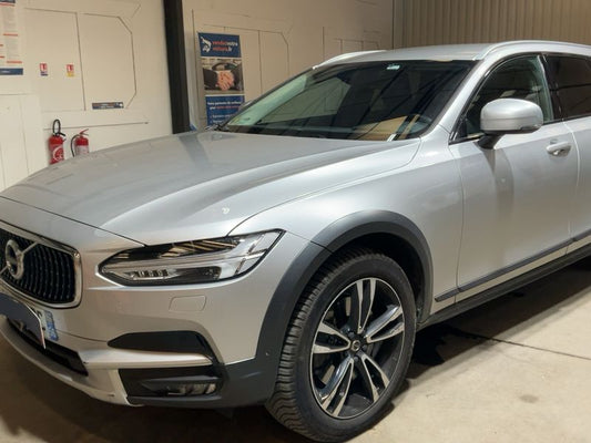 Volvo V90 Cross Country 2.0 D4 Pro AWD 2019 – снимка 2
