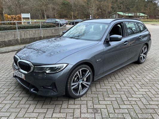 BMW 3er 330e Sport Line 2022 – снимка 2