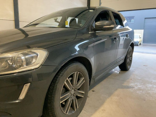Volvo XC60 2.0 D3 Kinetic 2WD 2017 – снимка 2