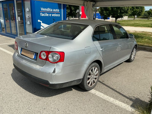 Volkswagen Jetta 1.9 TDI Comfortline 2007 – снимка 2