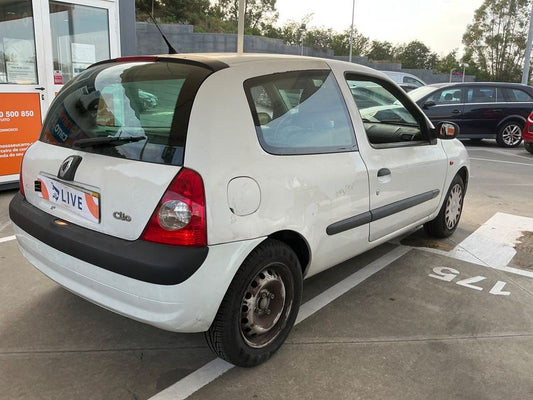 Renault Clio 1.5 dCi Authentique Confort 2002 – снимка 2