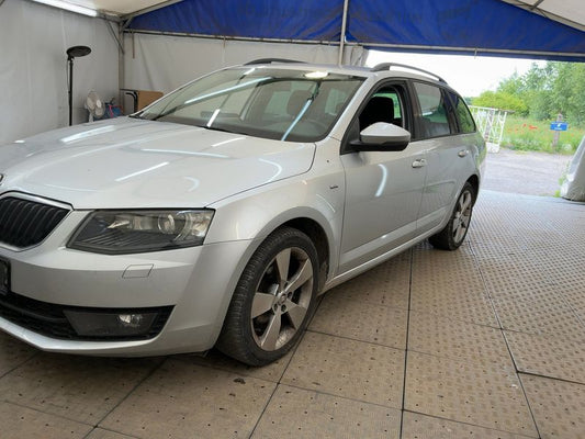 Skoda Octavia 1.6 TDI Joy 2016 – снимка 2