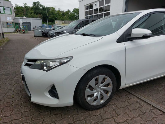 Toyota Auris 1.3 Cool 2015 – снимка 2