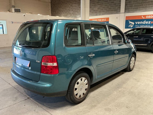 Volkswagen Touran 1.9 TDI Conceptline 2005 – снимка 2