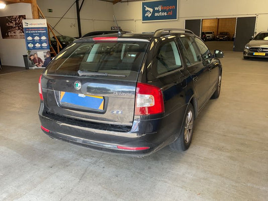 Skoda Octavia 1.2 TSI Ambition 2012 – снимка 2