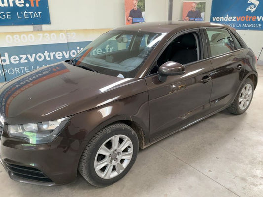 Audi A1 Sportback 1.6 TDI Attraction 2015 – снимка 2