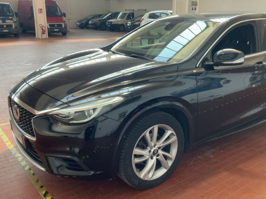 Infiniti Q30 1.5 Diesel 2018 – снимка 2