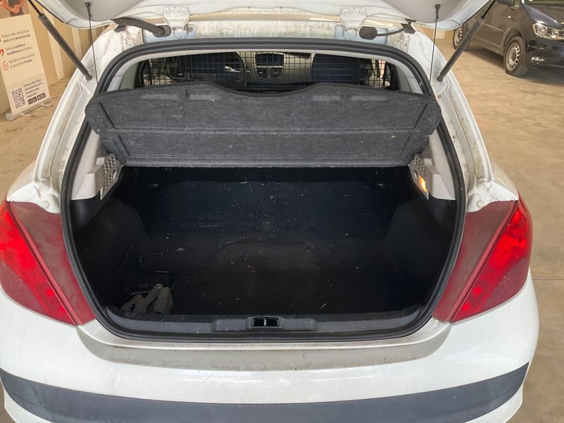 Peugeot 207 1.4 HDi Affaire Pack CD Clim 2009 – снимка на щета
